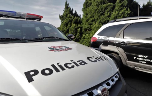 Dois homens são mortos a tiros em adega na zona rural de Cotia