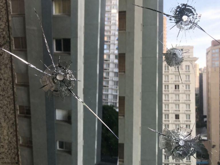 Hotel de luxo nos Jardins é atingido por disparos e tem três andares danificados